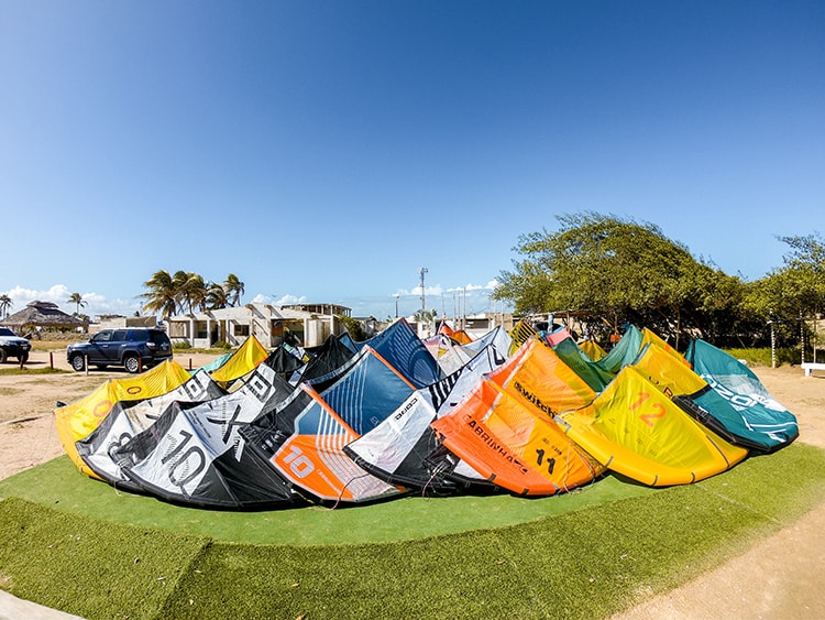 Equipamento de Kitesurf Usado: guia para comprar um bom equipamento de kite, mesmo que usado