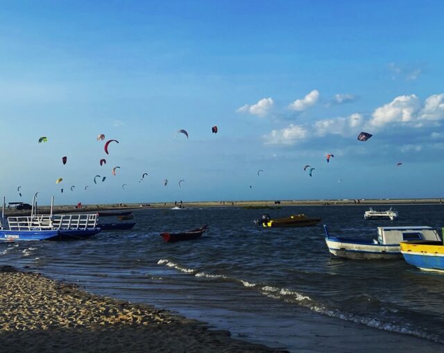 Onde praticar kitesurf no Brasil 